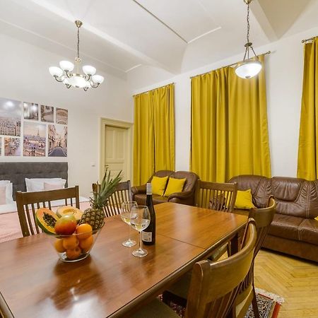 Cozy Apartment Near Stefanikuv Most Praha Bagian luar foto