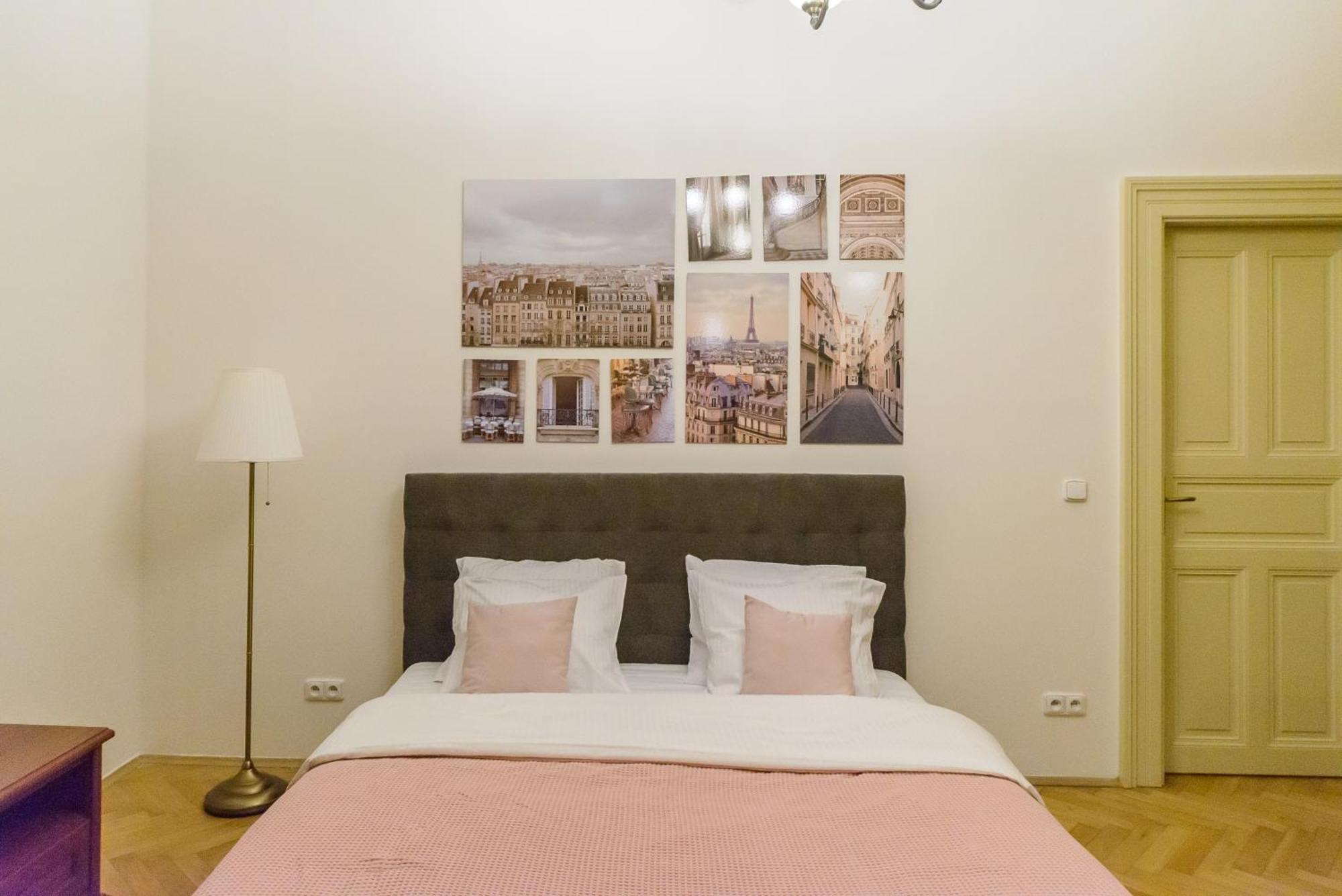 Cozy Apartment Near Stefanikuv Most Praha Bagian luar foto